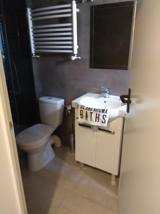Noclegi Tuszyn M Exteriör bild
