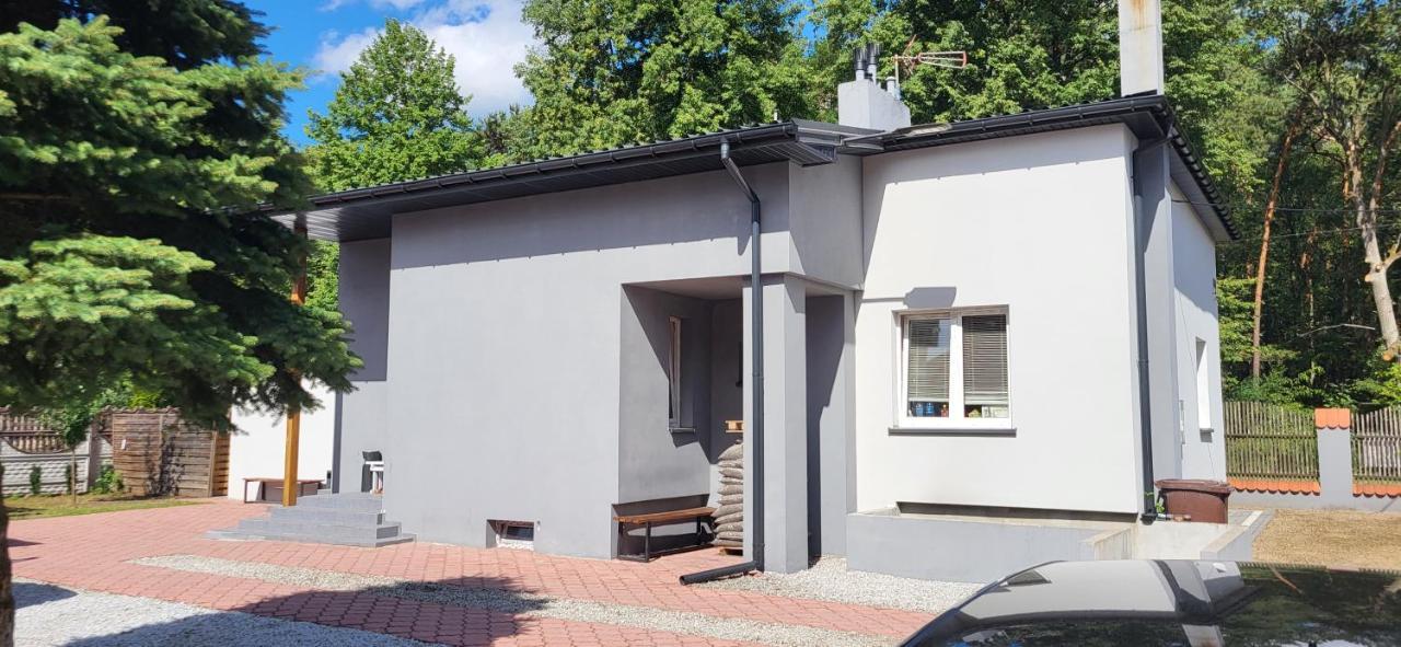Noclegi Tuszyn M Exteriör bild